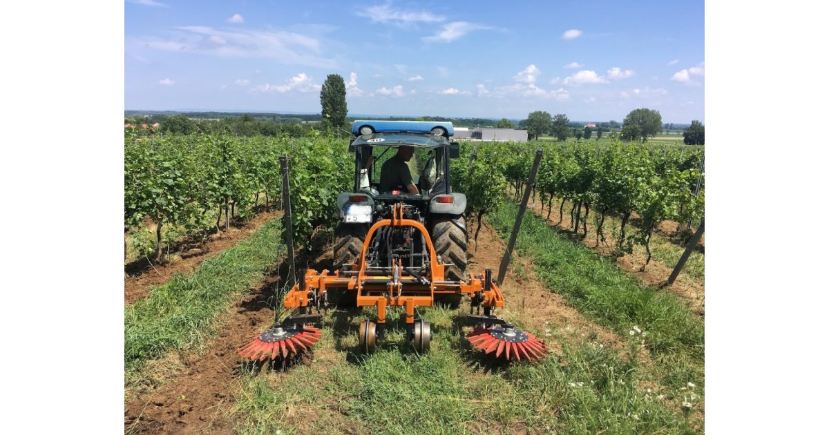 Gépbemutató Somlóvásárhelyen - Kolonics Pince